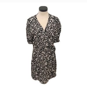 Banana Republic faux wrap dress. Black and white Size 10